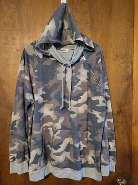 Haptics Women's Gray/Brown Camo Hoodie Sweatshirt
